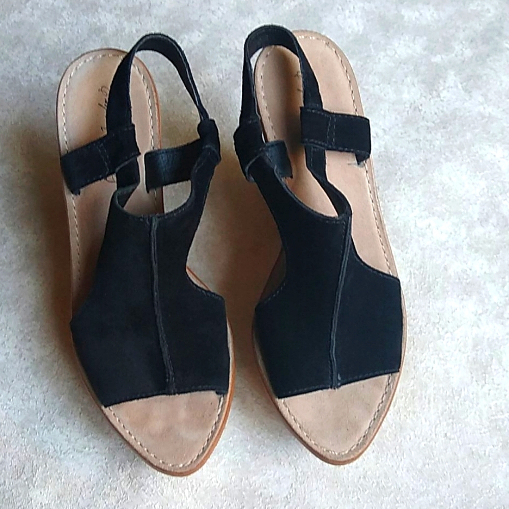Elizabeth and James Harp Cork Wedge Heels Size 8